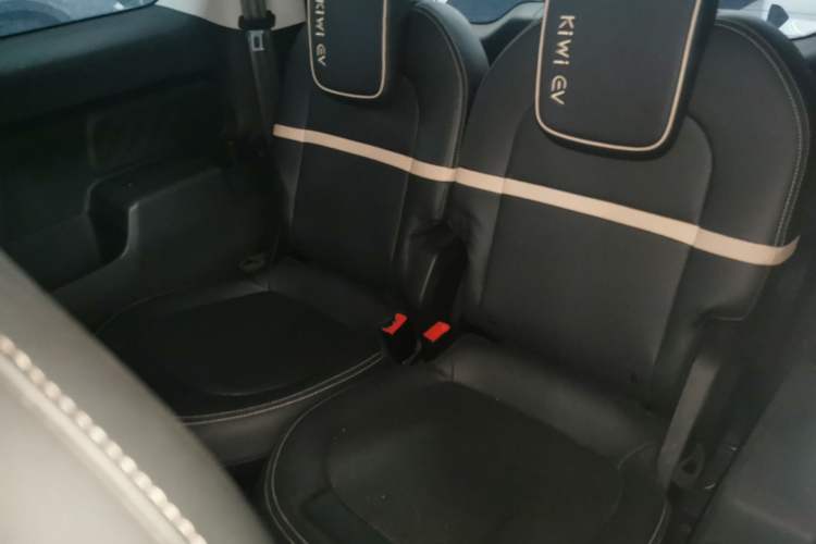 Used Baojun KiWi EV 2022 Artist Lite Edition Lithium Iron Phosphate Left Rear Seat