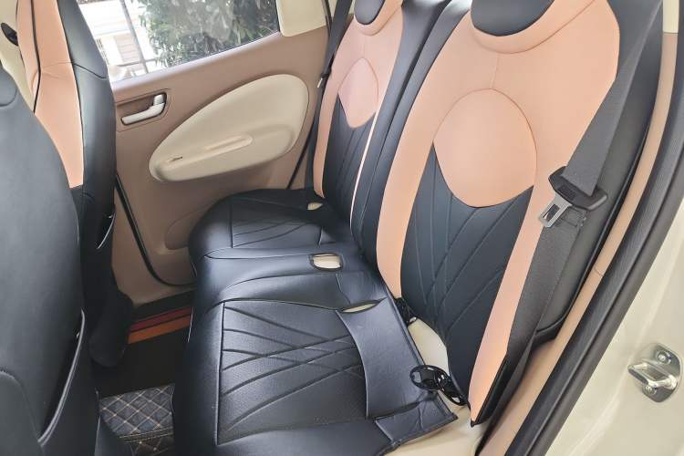 Used Wuling Hongguang MINIEV 2025 Four-Door Version Advanced Edition Left Rear Seat