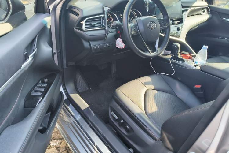 Used Toyota Camry 2023 2.0G Luxury Edition
