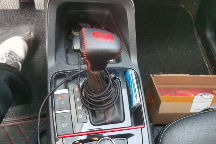 Used Qoros 5 2018 Revised 1.6T Automatic Luxury Version Gear Lever