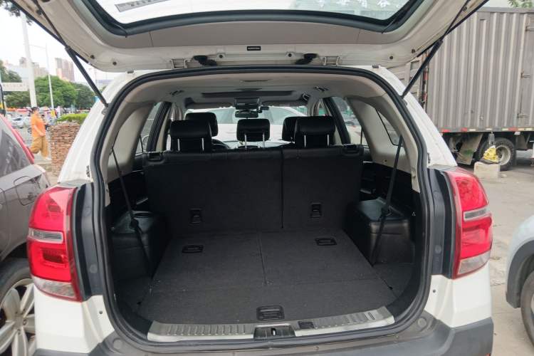 Used Chevrolet Captiva 2015 2.4L Two-Wheel Drive Urban Version 7 Seats