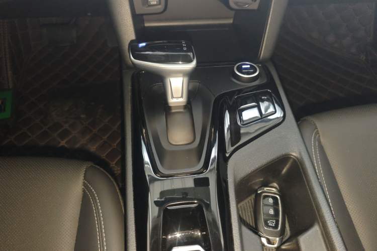 Used Hyundai ix35 2021 2.0L Automatic 2WD GLS Leading Edition Gear Lever