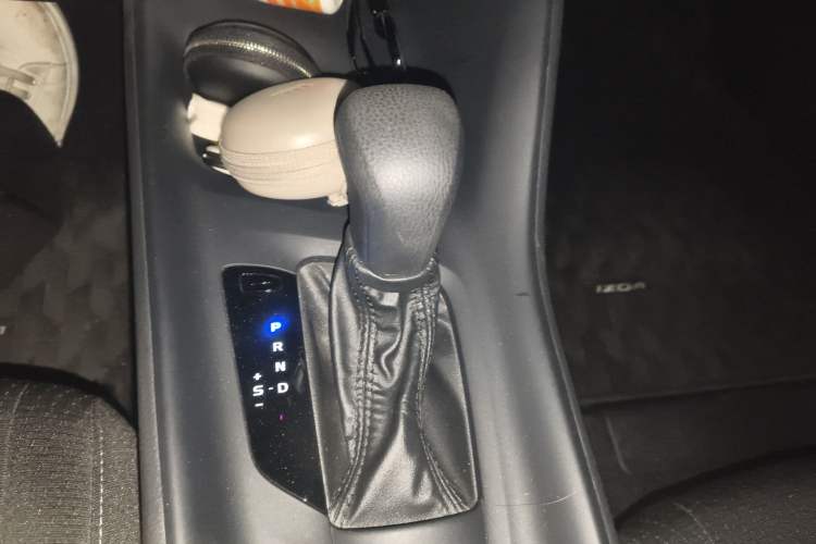 Used Toyota IZOA 2021 Dual-Motor 2.0L Yixiang Edition