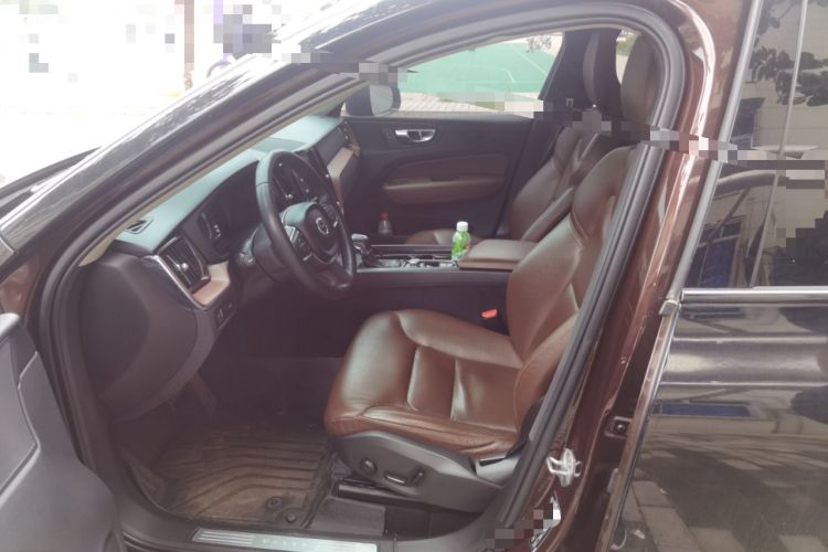 Used Volvo XC60 2019 T5 4x4 Smart Edition China V Standard