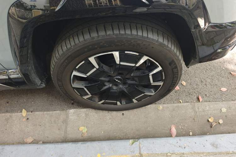 Used Formula Leopard 8 2025 Smart & Brave Flagship Edition 6 Seats