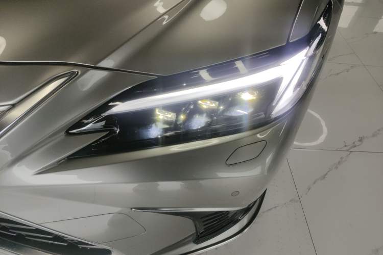 Used Lexus ES 2025 200 Premium Edition