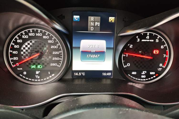 Used Mercedes-Benz GLC AMG 2017 AMG GLC 43 4MATIC Odometer Close Up