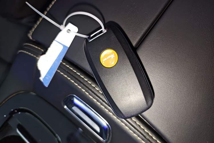 Used Skyworth EV6 2023 410 Elite Edition Vehicle Key