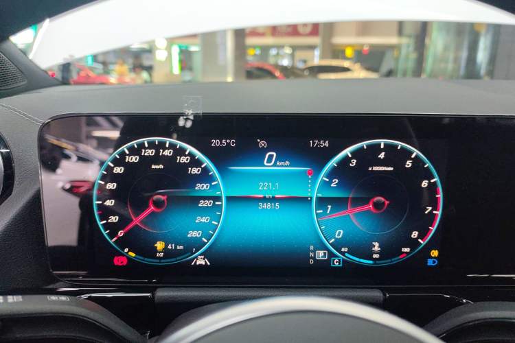 Used Mercedes-Benz GLA 2022 Facelifted GLA 200 Instrument Cluster