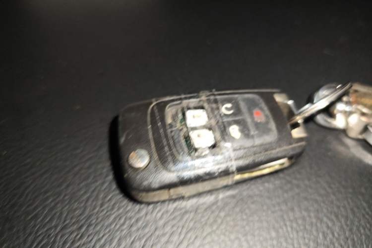 Used Buick GL8 2017 25S Prestige Version China V Standard Vehicle Key