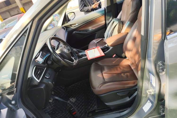 Used Buick GL6 2018 18T 6-Seater Luxury Model
