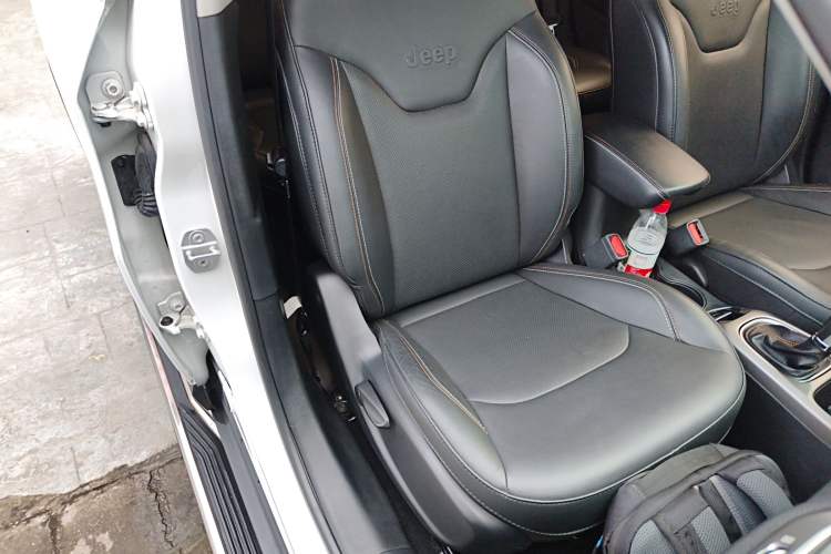 Used Jeep Compass 2017 200T Automatic Family Edition Right Front Seat