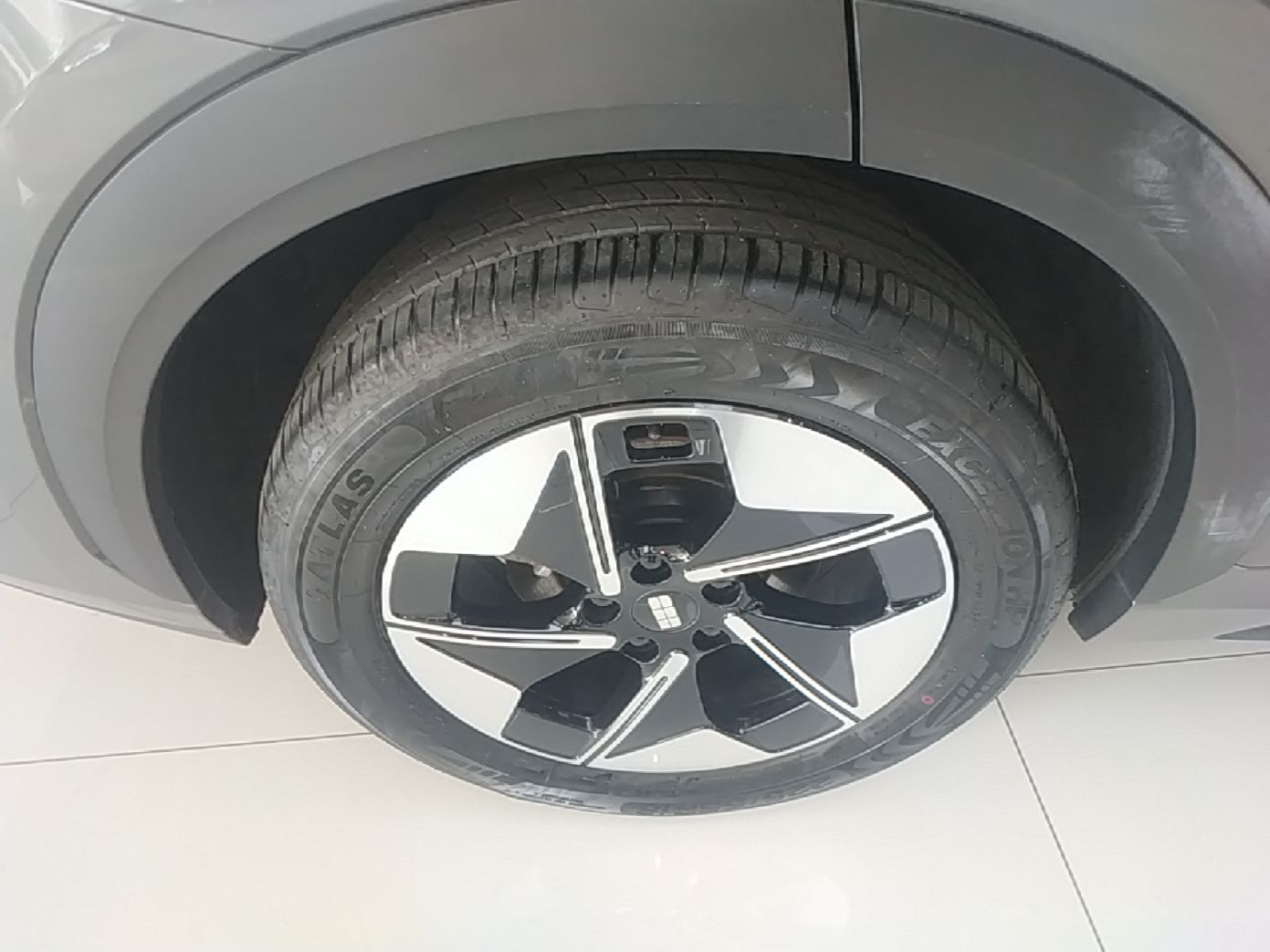 Geely Galaxy E5 2026 Model 610km Exploration+ Edition — снимка 11