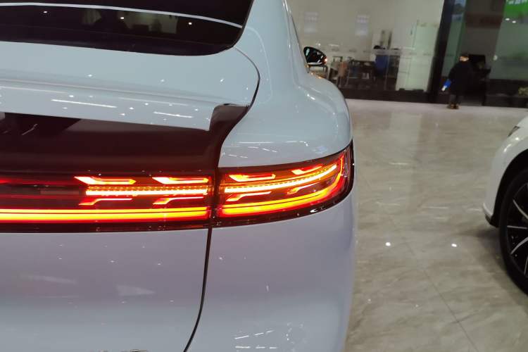 Used VOYAH PASSION 2023 Four-Wheel Drive Long-Range Version Exterior 6