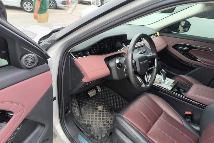 Used Land Rover Range Evoque New Energy 2023 Aurora L P300e Plug-in Hybrid Electric Version