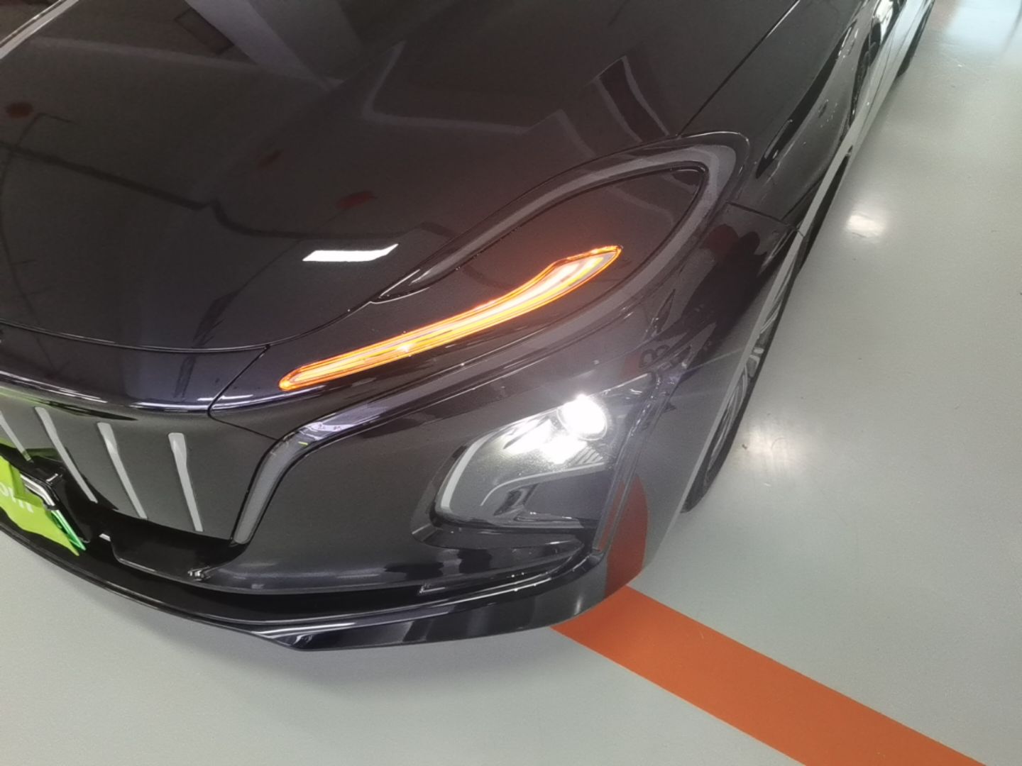 Hongqi E-QM5 2023 620km PLUS — снимка 8