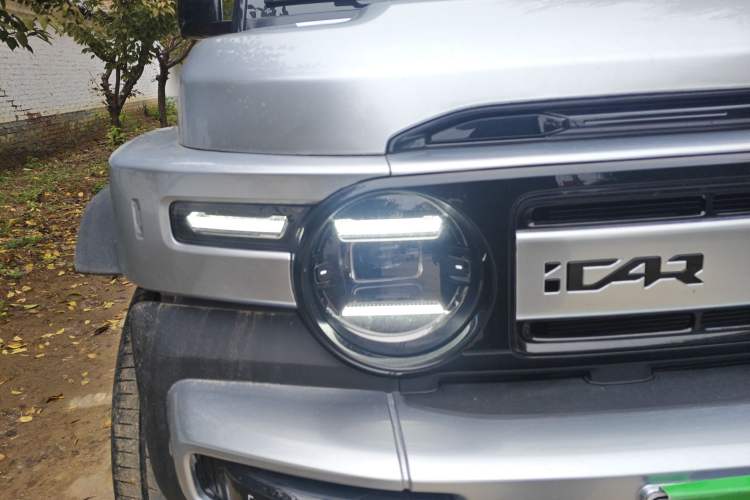 Used iCAR V23 2025 501 Four-Wheel Drive Intelligent Driving Version Right Front Headlight