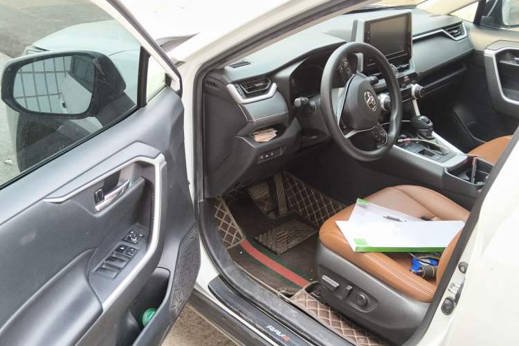 Used Toyota RAV4 2020 Dual-Engine 2.5L E-CVT Two-Wheel Drive Elite Edition Driver Seat