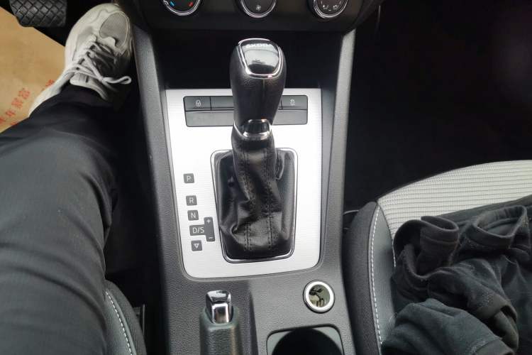 Used Skoda Octavia 2017 1.6L Automatic Chuanxing Edition
