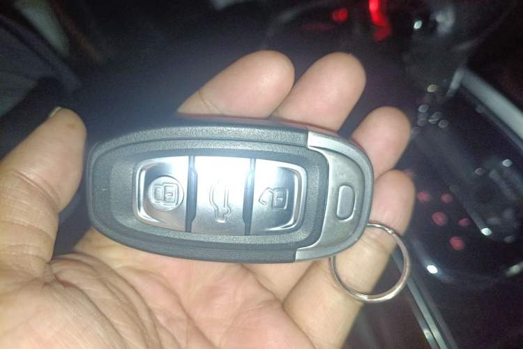 Used Hongqi H7 2015 2.0T Luxury Model
