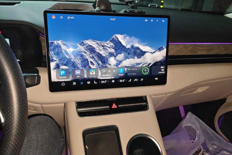 Used Hima AITO M5 2022 Extended-Range Four-Wheel Drive Flagship Edition Audio And AC Panel