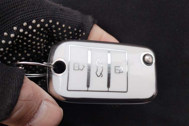 Used Roewe i6 2017 20T Automatic Internet ZhiZun Edition