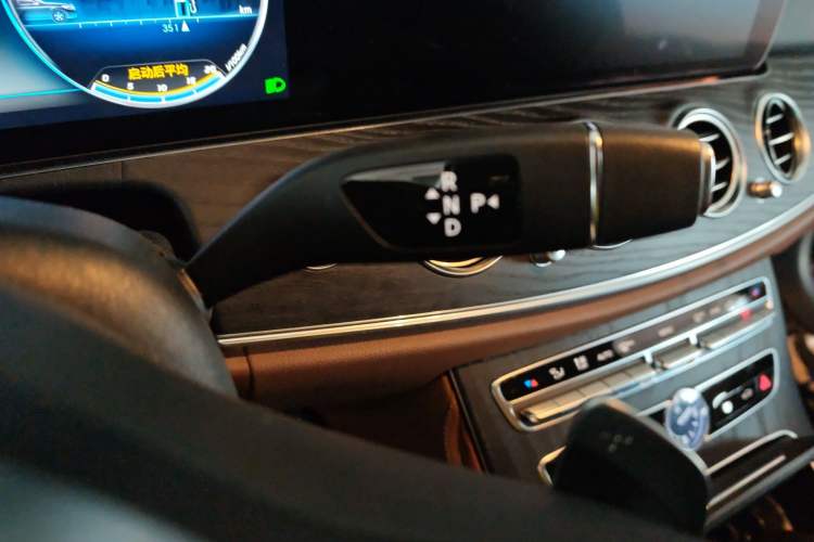 Used Mercedes-Benz E-Class 2020 E 300 L Sporty and Stylish Model Gear Lever