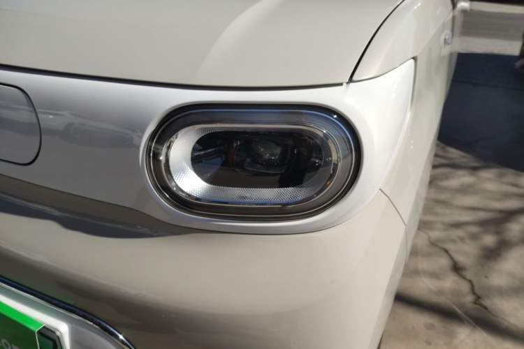 Used Wuling Hongguang MINIEV 2024 3rd Generation 170 km Left Front Headlight