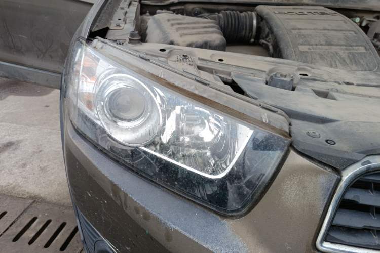 Used Chevrolet Captiva 2015 2.4L 4x4 Flagship Edition 7-Seater
