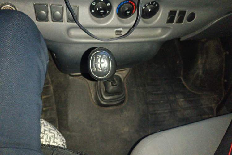 Used Ford Classic Transit 2015 2.8T Diesel Multi-Function Vehicle Short Wheelbase 6-Seater Mid-Roof Edition JX493ZLQ4