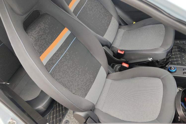 Used Wuling Hongguang MINIEV 2020 Enjoy Edition Lithium-Ion Battery Right Front Seat