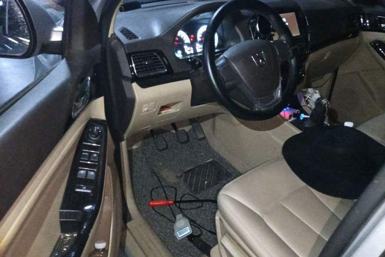 Used Baojun 730 2014 1.8L manual Comfort trim 7-seater