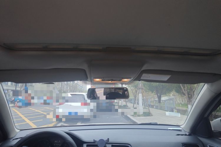 Used Volkswagen Gran Lavida 2015 1.6L Automatic Comfort Edition Headliner