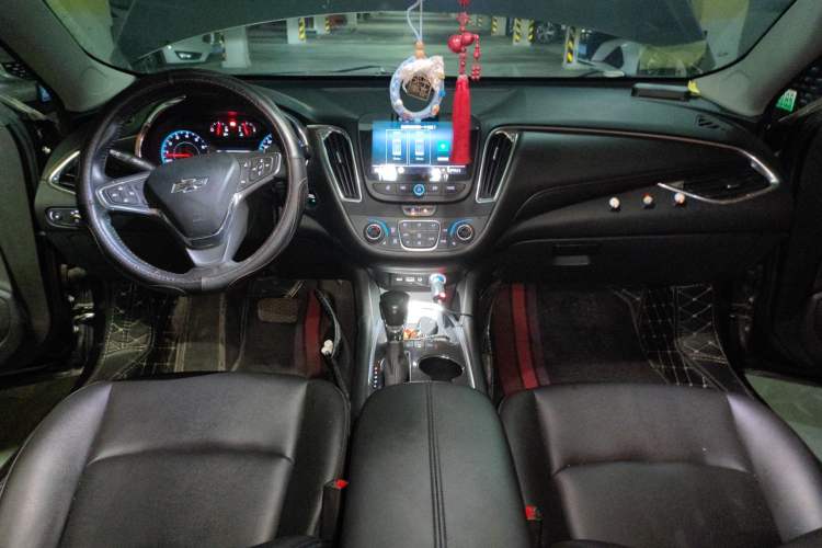 Used Chevrolet Malibu XL 2021 535T Automatic Sport Edition Center Console