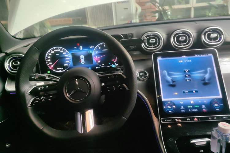 Used Mercedes-Benz C-Class 2023 Restyled C 260 L Sport Edition Steering Wheel