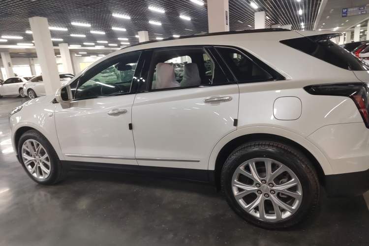 Used Cadillac XT5 2020 28T 4x4 Leading Sport Model