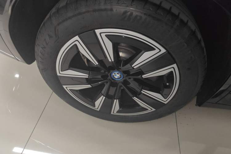 Used BMW iX3 2024 Leading Model
