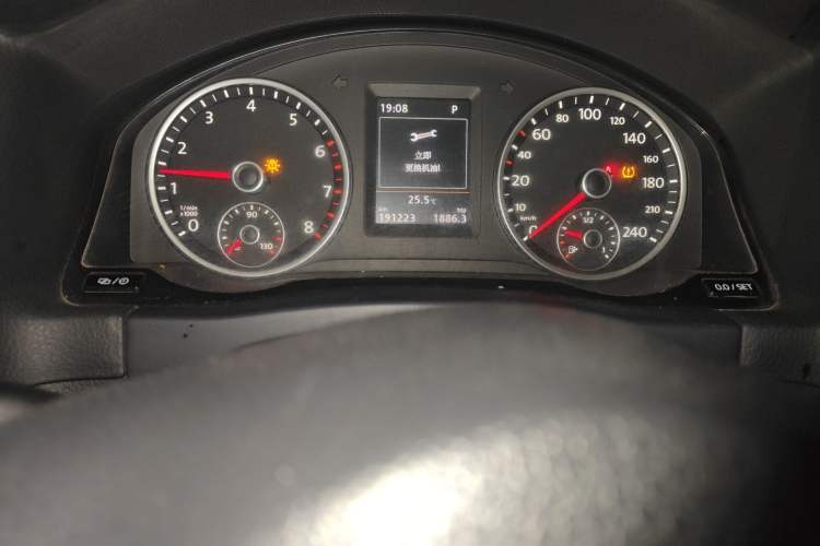 Used Volkswagen Tiguan 2015 1.8TSI Automatic Two-Wheel Drive Luxury Model Instrument Cluster