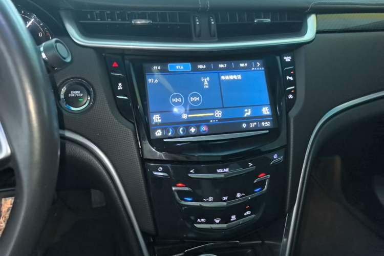Used Cadillac XTS 2018 28T Tech Edition Audio And AC Panel