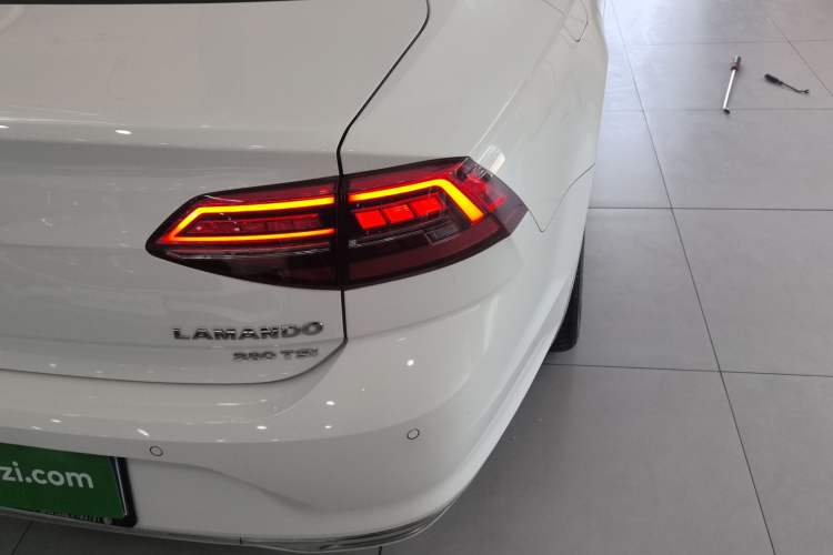 Used Volkswagen Lamando 2019 280TSI DSG Comfort Edition China VI standard
