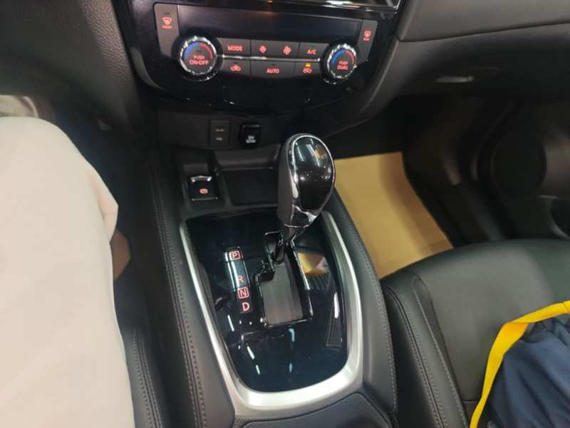 Used Nissan X-Trail 2022 2.0L Two-Wheel Drive Smart Connect Premium Edition — 13