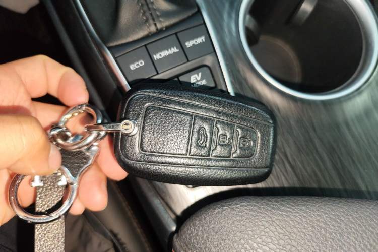 Used Toyota Camry 2023 Dual-Motor 2.5HG Luxury Edition