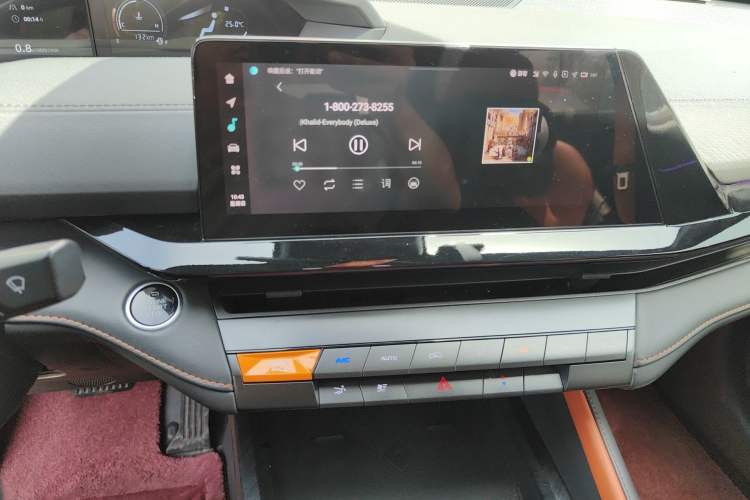 Used CHANGAN UNI-V 2022 1.5T Prestige Version Audio And AC Panel