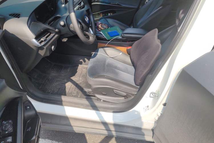 Used Buick Velite 6 2020 Plug-in Hybrid Connected Smart Edition
