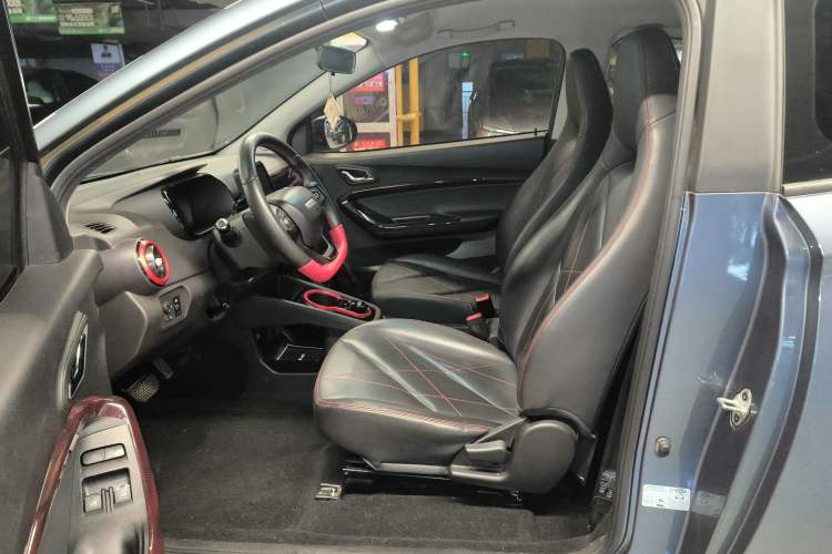 Used Chery New Energy Little Ant 2022 Revised Version Sweet Pink Edition Half-Sugar Version Lithium Iron Phosphate 30.7 kWh 30 kW 301 km