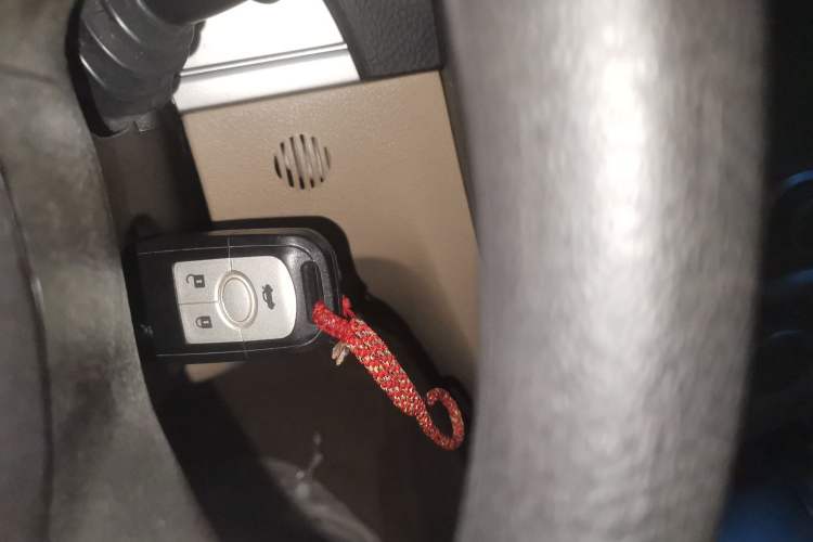 Used Buick Excelle 2013 1.5L Automatic Classic Model
