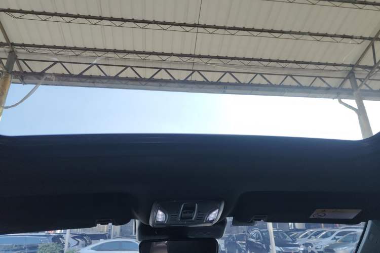 Used GAC Trumpchi GS8 2022 Linghang Series 2.0 TGDI Two-Wheel-Drive Luxury Smart Connectivity Version (7 Seats)
