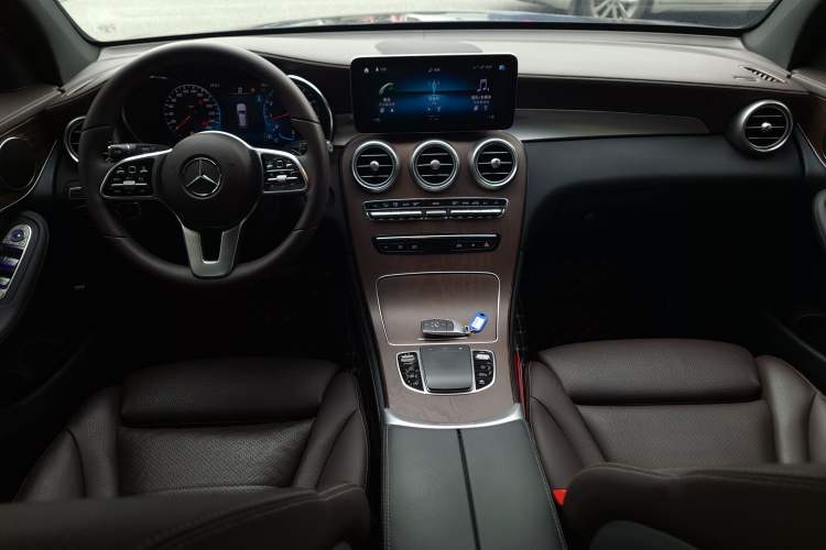 Used Mercedes-Benz GLC 2020 Facelift GLC 260 L 4MATIC Luxury Edition