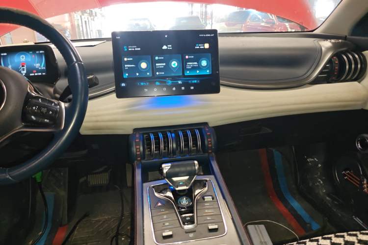 Used BYD Yuan PLUS 2022 430 km Luxury Version Audio And AC Panel