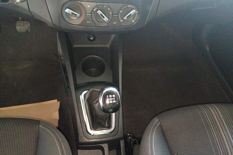 Used Dongfeng Aeolus AX3 2016 1.5L Manual Shangkue Model
